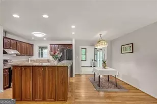 3990 Admiral Dr, Atlanta, GA 30341 - Photo 6