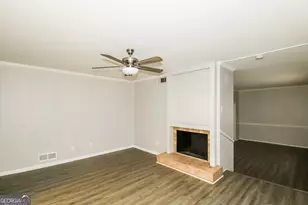 1672 Briarbend Ct, Stone Mountain, GA 30088 - Photo 10