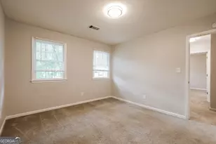 1672 Briarbend Ct, Stone Mountain, GA 30088 - Photo 18