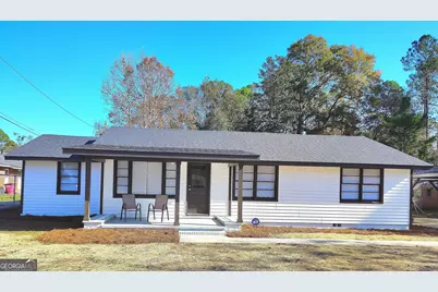 336 Brobston Street, Baxley, GA 31513 - Photo 2