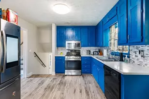 443 Rhett Dr, Loganville, GA 30052 - Photo 4