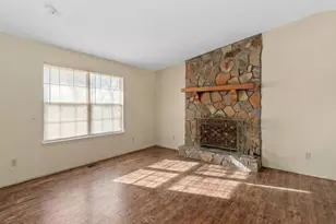 9043 Raven Dr, Jonesboro, GA 30238 - Photo 2