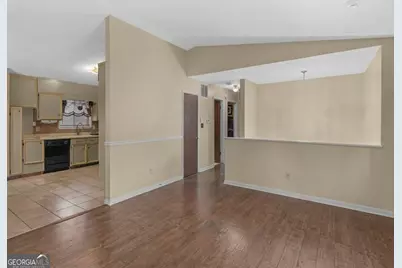 9043 Raven Drive, Jonesboro, GA 30238 - Photo 6