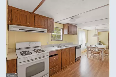 245 Brooks Road, Jackson, GA 30233 - Photo 6