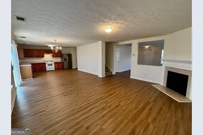 2735 Meadow Trace, Grayson, GA 30017 - Photo 2