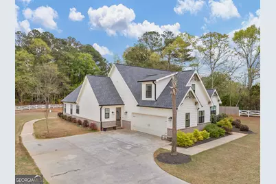 319 S Mount Carmel Road, McDonough, GA 30253 - Photo 2