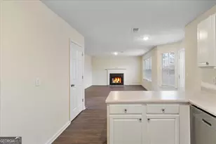 300 Carriage Lake Ln, Stockbridge, GA 30281 - Photo 12