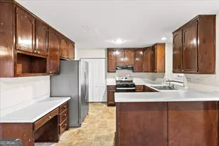 401 Streamview Ln, Stockbridge, GA 30281 - Photo 12