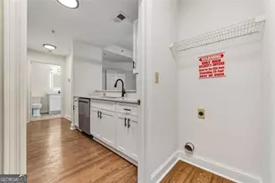 1075 Peachtree Walk, Atlanta, GA 30309 - Photo 8