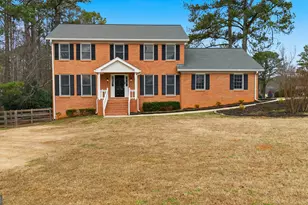 560 Clubhouse Dr SE, Conyers, GA 30094 - Photo 1