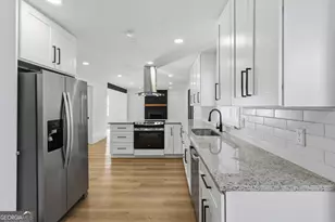 631 Bralorne Dr, Stone Mountain, GA 30087 - Photo 8