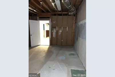 825 Connell Lane, Lawrenceville, GA 30044 - Photo 18