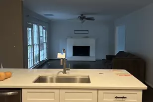 825 Connell Ln, Lawrenceville, GA 30044 - Photo 2