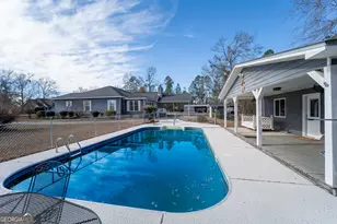 134 Patrick St, Swainsboro, GA 30401 - Photo 12