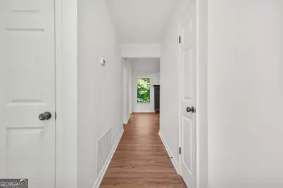 3909 S Creek Court, Stone Mountain, GA 30083 - Photo 8