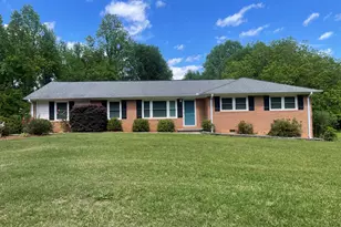 215 Old Mize Rd, Toccoa, GA 30577 - Photo 1