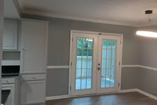 6900 Roswell Rd, Sandy Springs, GA 30328 - Photo 4