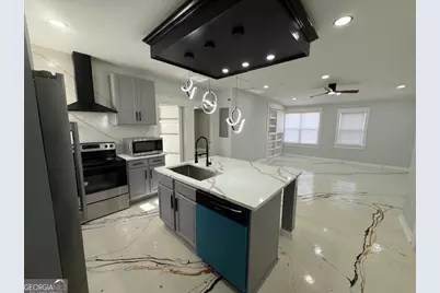 2526 Center Street NW, Atlanta, GA 30318 - Photo 4