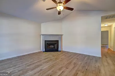 17 Carey Court, Grantville, GA 30220 - Photo 6