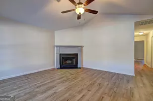 17 Carey Ct, Grantville, GA 30220 - Photo 6