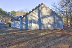 17 Carey Ct, Grantville, GA 30220 - Photo 28