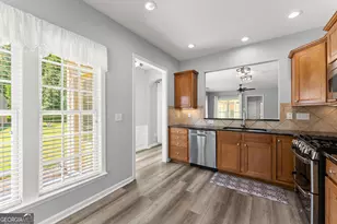 6247 Longleaf Dr, Hoschton, GA 30548 - Photo 4