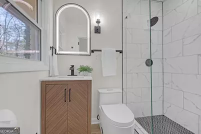 2418 Meadow Lark Drive, East Point, GA 30344 - Photo 16