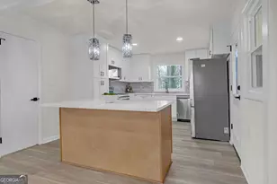 2418 Meadow Lark Dr, East Point, GA 30344 - Photo 12