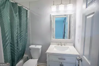 5215 Dixie Lake Road, Union City, GA 30291 - Photo 14