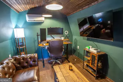 5215 Dixie Lake Road, Union City, GA 30291 - Photo 16