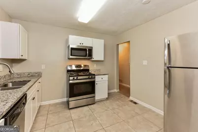 5869 Bobbin Lane, Lithonia, GA 30058 - Photo 4