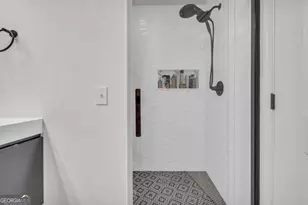 825 Highland Ln NE, Atlanta, GA 30306 - Photo 18