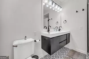 825 Highland Ln NE, Atlanta, GA 30306 - Photo 2