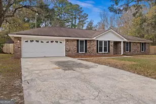 701 Leaning Oaks Dr, Savannah, GA 31410 - Photo 2