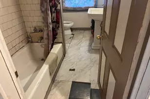 1009 W 52nd St, Savannah, GA 31405 - Photo 4