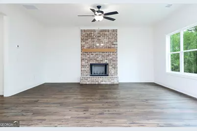 1020 Cottonwood Lane, Loganville, GA 30052 - Photo 2