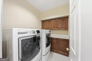 37 Plantation Dr NE, Atlanta, GA 30324 - Photo 32