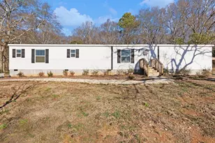 136 Pine St, Danielsville, GA 30633 - Photo 2