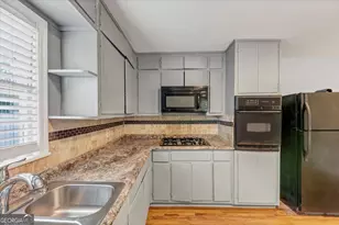 1677 Wayland Cir NE, Brookhaven, GA 30319 - Photo 14