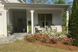 5947 Maple Bluff Wy, Hoschton, GA 30548 - Photo 2