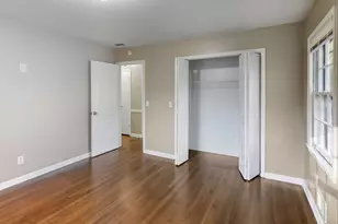 904 Abingdon Ct, Stone Mountain, GA 30083 - Photo 18