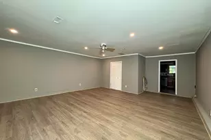 8846 Wesley Pl, Jonesboro, GA 30238 - Photo 4