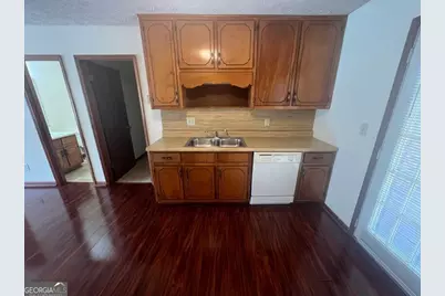 986 Locust Drive NE, Conyers, GA 30012 - Photo 6