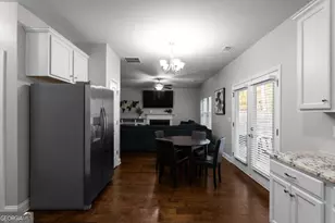 4142 Woodland Park Dr, Atlanta, GA 30331 - Photo 6