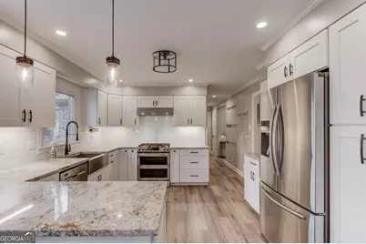 200 Spalding Circle NE, Sandy Springs, GA 30328 - Photo 16