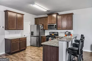 4765 Beacon Ridge Ln, Flowery Branch, GA 30542 - Photo 8