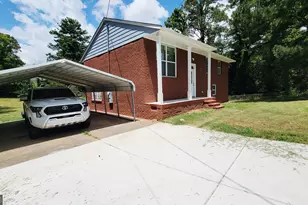 4491 Glade Rd, Forest Park, GA 30297 - Photo 4