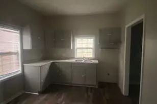 202 Marshall St, Hogansville, GA 30230 - Photo 2