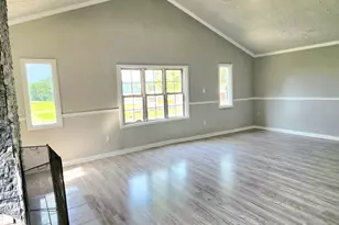 105 Wilson St, Greensboro, GA 30642 - Photo 14