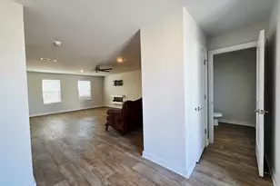 418 Sweetwood Ct, Lagrange, GA 30241 - Photo 2
